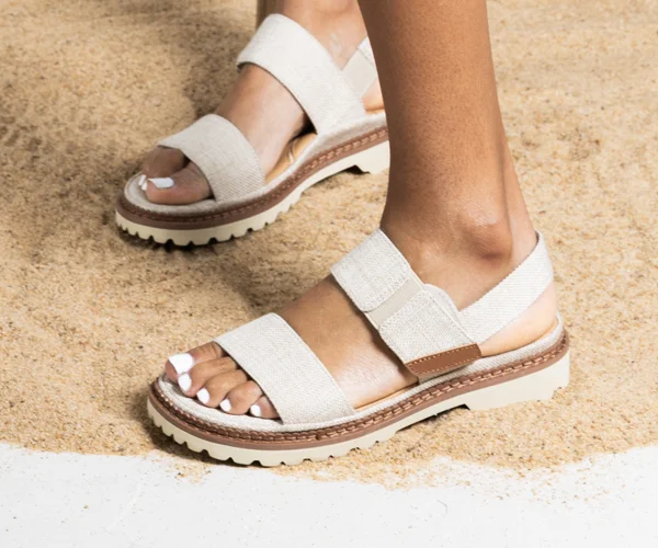 Breathable, versatile linen