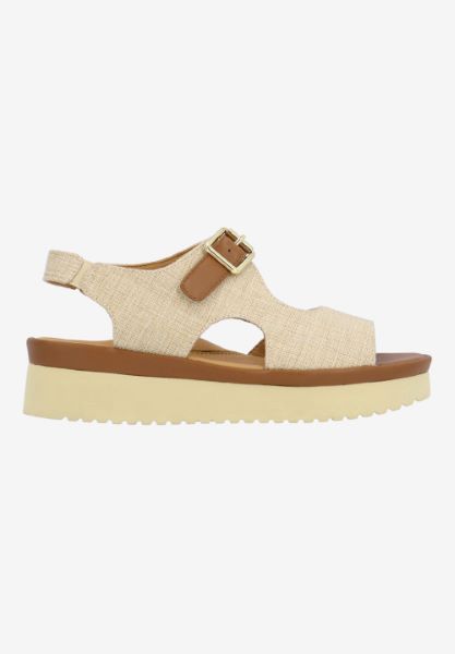 Right side view of Azenor 