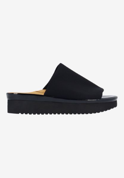 Right side view of Azisa 