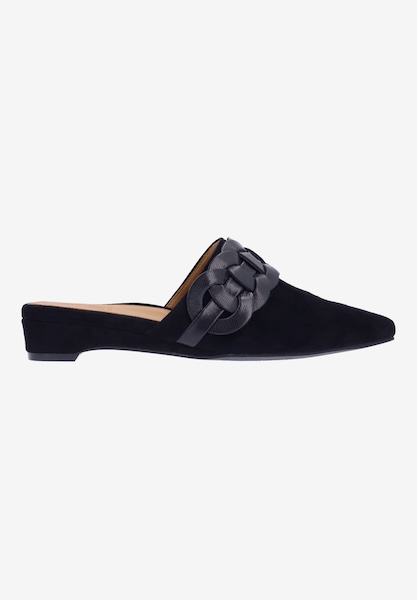 Right side view of Baruna 