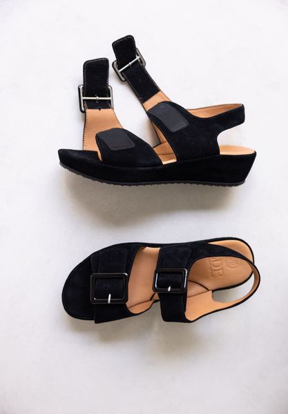 Lifestyle image of Cantura BLACK KIDSUEDE