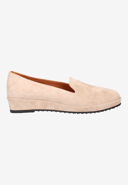 Right side view of Carlow 