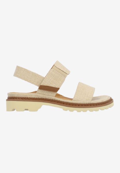 Right side view of Delphina 