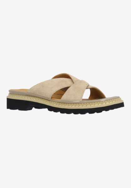 Front view of Deryn TAUPE KIDSUEDE