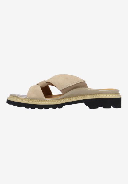 Left side view of Deryn TAUPE KIDSUEDE