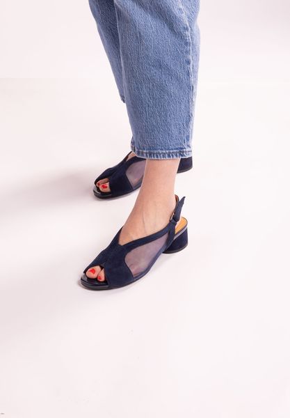 Lifestyle image of Estefana DK NAVY KIDSUEDE/MESH