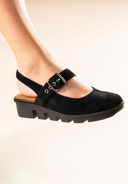 Lifestyle image of Hyrella BLACK KIDSUEDE