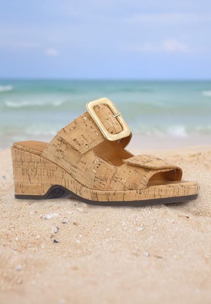 Lifestyle image of Minetta NATURAL/GOLD CORK