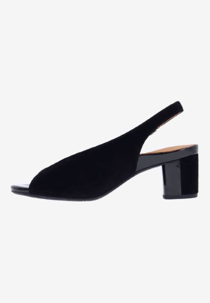 Left side view of Murali BLACK KIDSUEDE