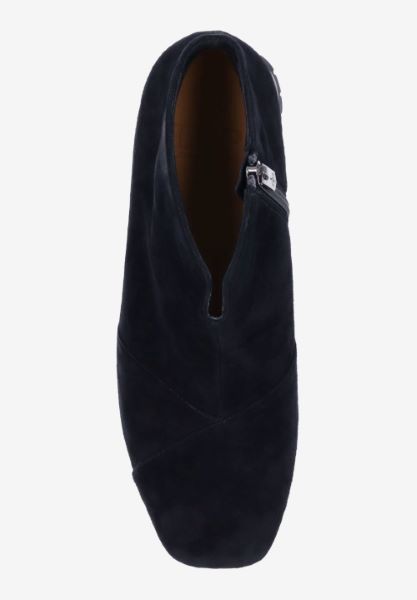 Top view of Tianna BLACK KIDSUEDE