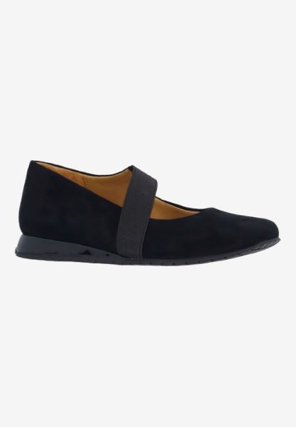 Front view of Toreli BLACK KIDSUEDE