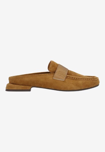 Right side view of Tynessa COFFEE KIDSUEDE