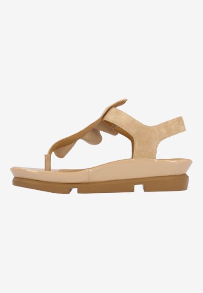 Left side view of Vendala NUDE KIDSUEDE