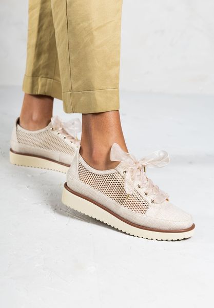 Lifestyle image of Zafira NATURAL LINEN/MESH