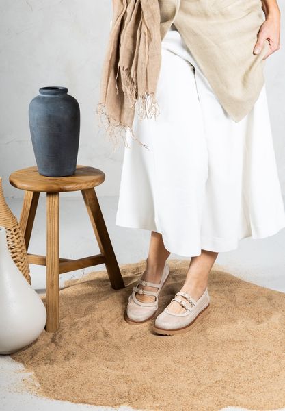 Lifestyle image of Zalika NATURAL LINEN/MESH